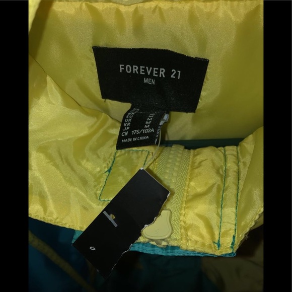 Multi-color windbreaker - Picture 3 of 3